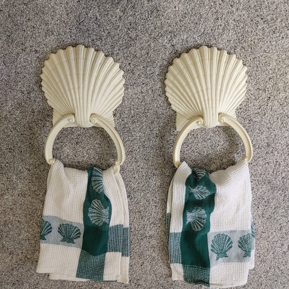 Vintage 90s Home Interiors Seashell Towel Rings & Cotton Hand Towels Coastal Set